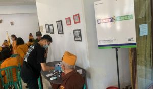 Kolaborasi RS Siloam, Telkomsel, dan BenihBaik Gelar Medical Check Up Gratis untuk Veteran